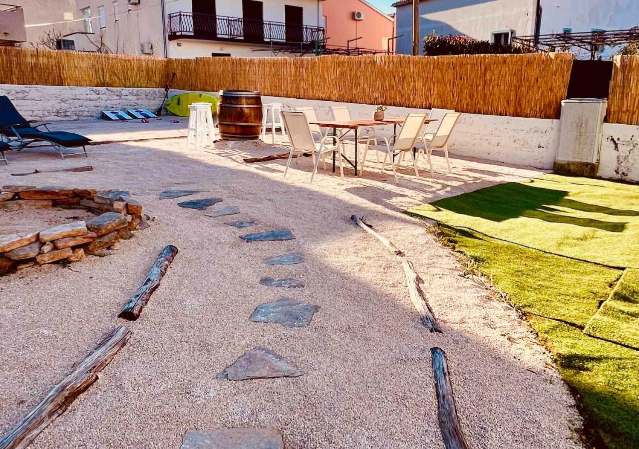 Luxury Beach Apartment W Sunset Sea Views Szybenik Zewnętrze zdjęcie